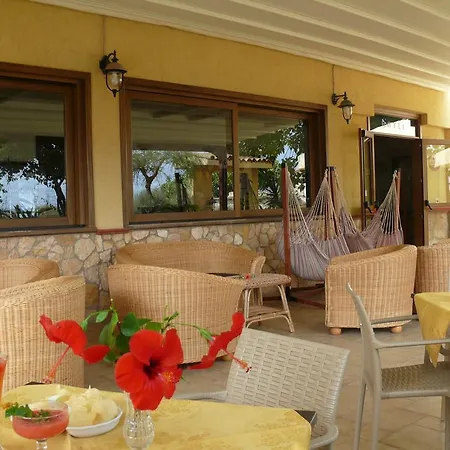 Alba D'amore & 3* لامبيدوزا