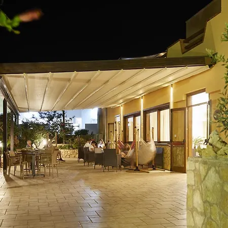 فندق Alba D'amore & 3*